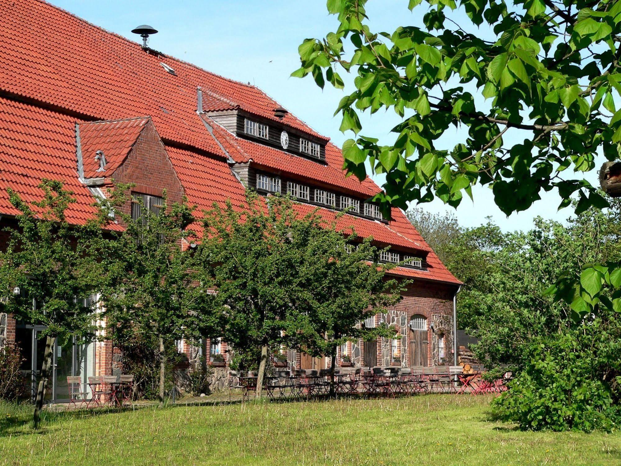 Gutshof Woldzegarten Hotell Exteriör bild