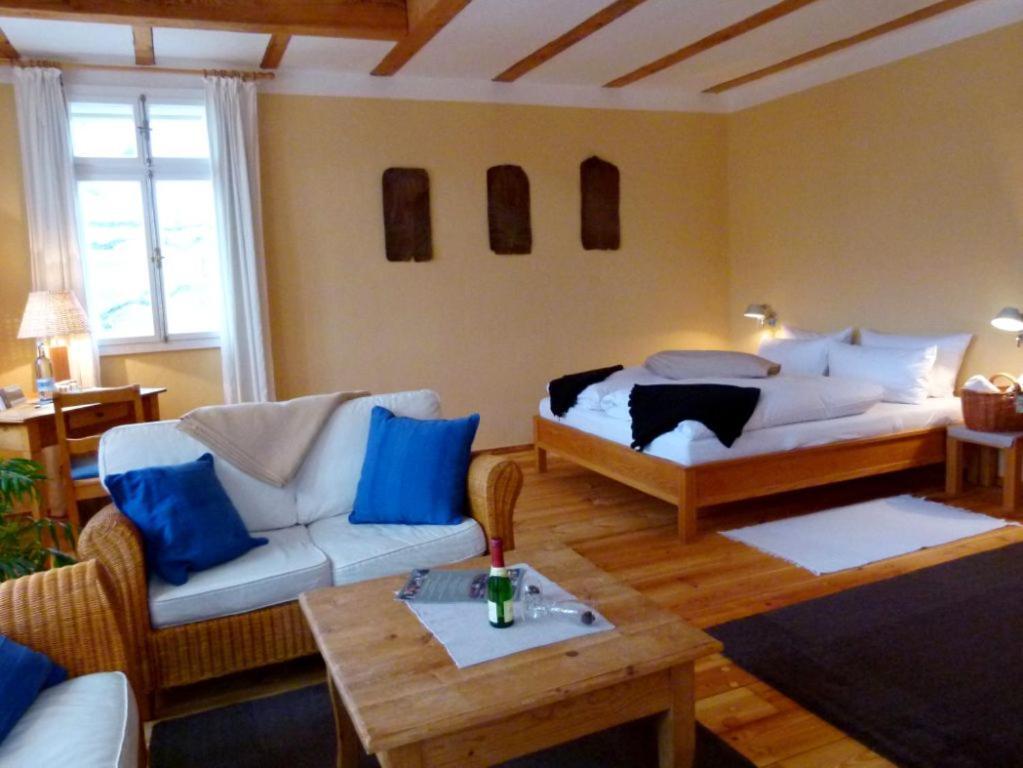 Gutshof Woldzegarten Hotell Exteriör bild